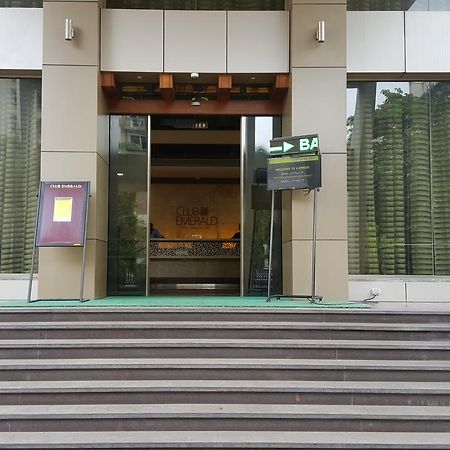Club Emerald Mumbai Exterior foto