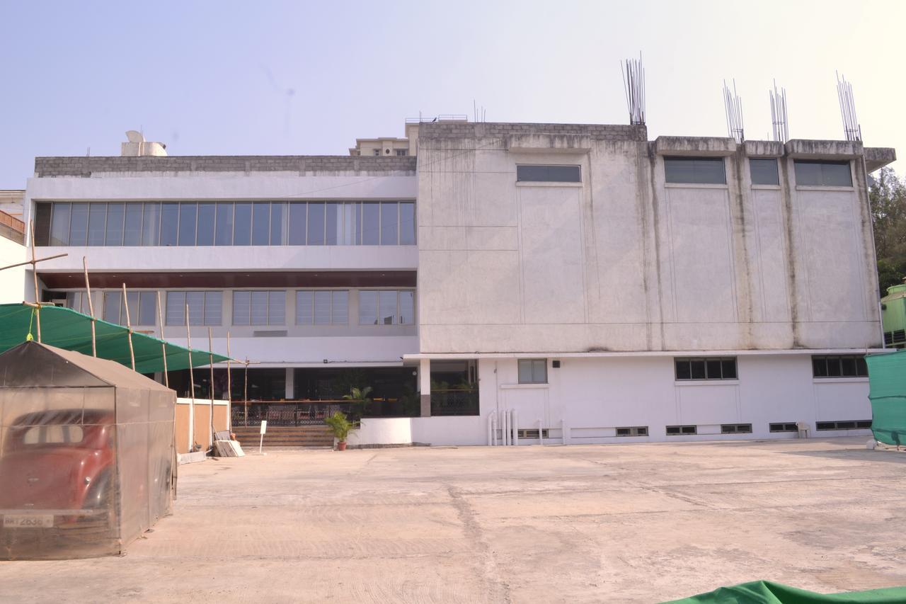 Club Emerald Mumbai Exterior foto